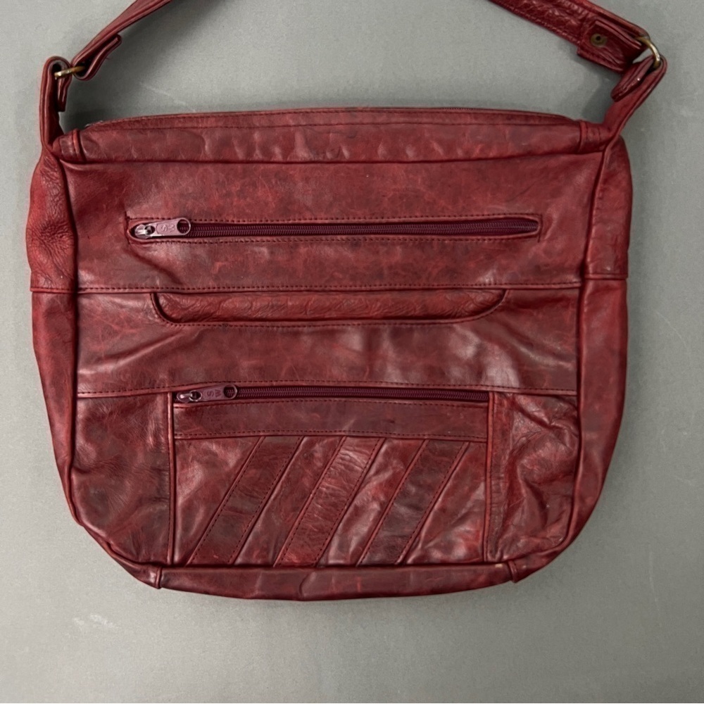 Vintage 1990s Red Leather Shoulder Crossbody Bag - Picture 4 of 10